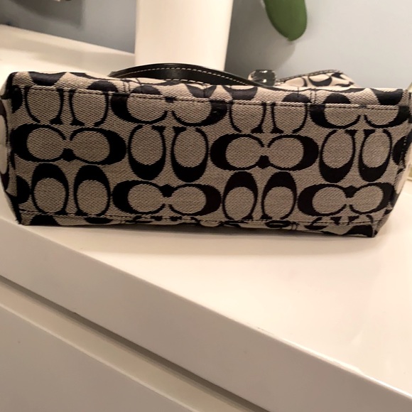 Coach vtg satchel style, black/gray w/ outer pocket, blk leather handles - Picture 7 of 10